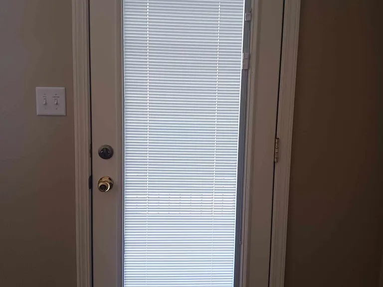 Sunset Place Apartments — Photo 17