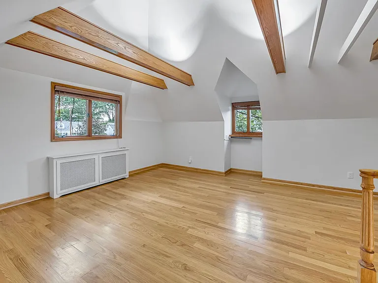 384 Owen Ave — Photo 22