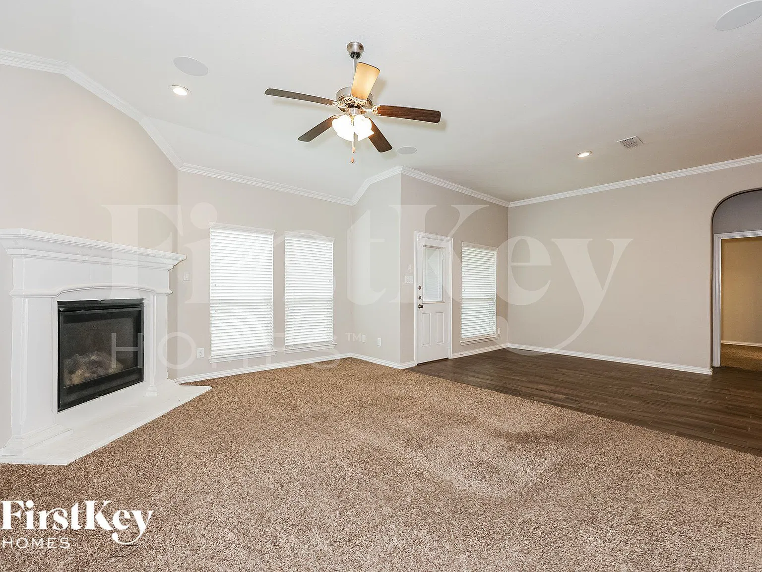 3 bed, 2.0 bath, 2122 sqft, $3,385 — Photo 2