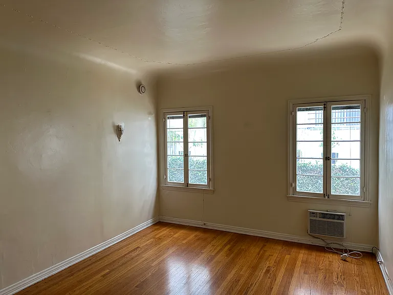 1220 S Sherbourne Dr — Photo 19