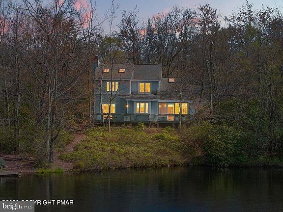 5th image of 110 Powderhorn Dr