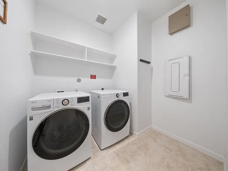 5318 Marisol Cove Dr — Photo 19