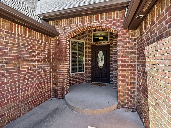 4th image of 3325 Cheyenne Villa Cir