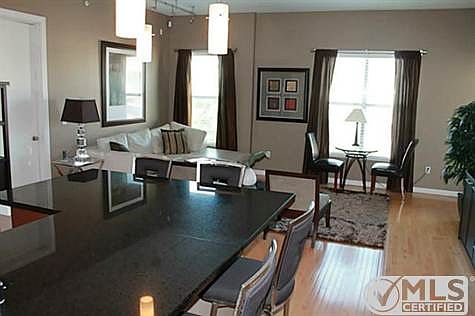 5th image of 2950 McKinney Ave APT 426