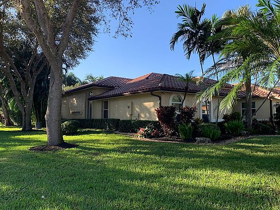 3rd image of 4200 NW 67th Ter