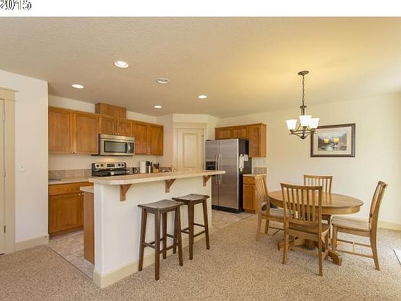 5th image of 5727 NE 49th St