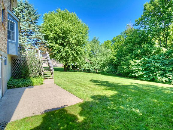 5th image of 792 Grace Dr
