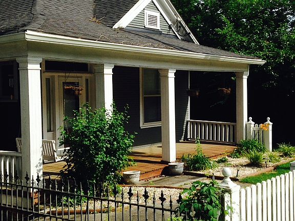 3rd image of 4802 Saint Elmo Ave