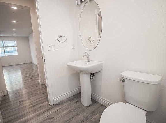 3rd image of 5776 Acacia Ln