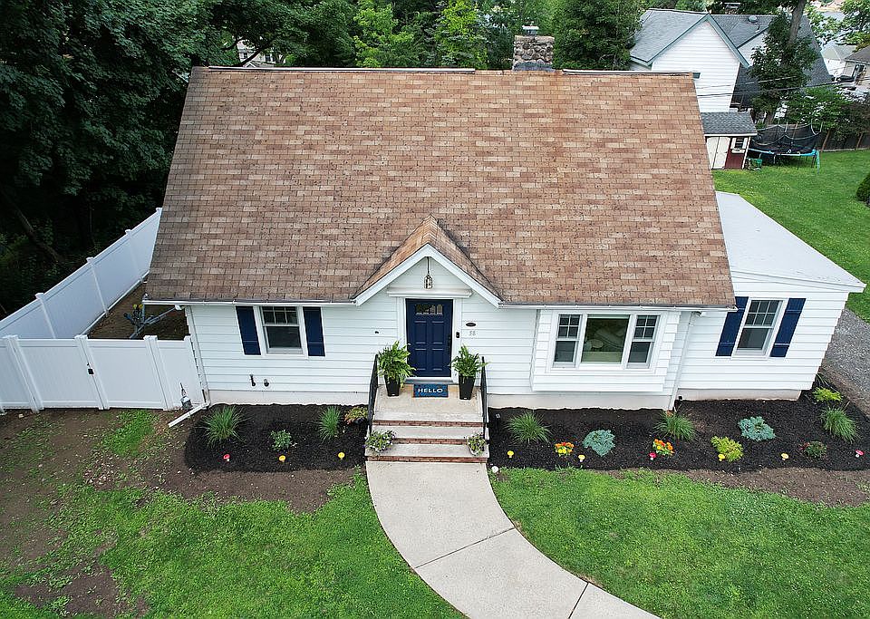 1st image of 58 Ramapo Rd
