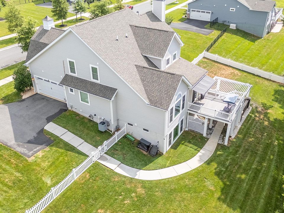 1st image of 830 Sweet Birch Dr