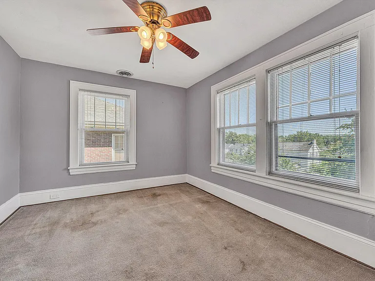2266 Maiden Ln SW — Photo 18