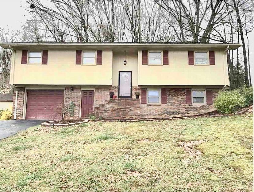 1st image of 211 Pine St