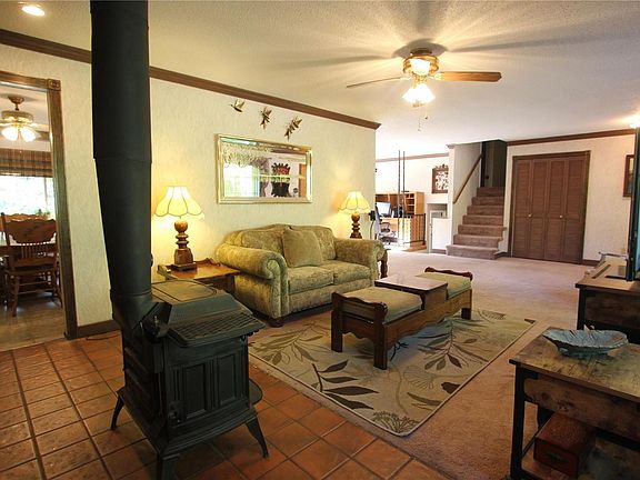 5th image of 9034 Olden Ave