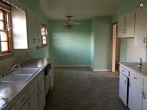 3rd image of 110 Avenue I
