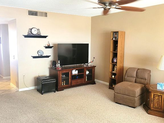 4th image of 11075 W EDGEWOOD Drive
