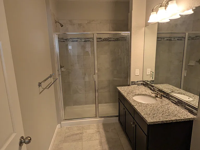 Bathroom #2 (Master Bathroom)