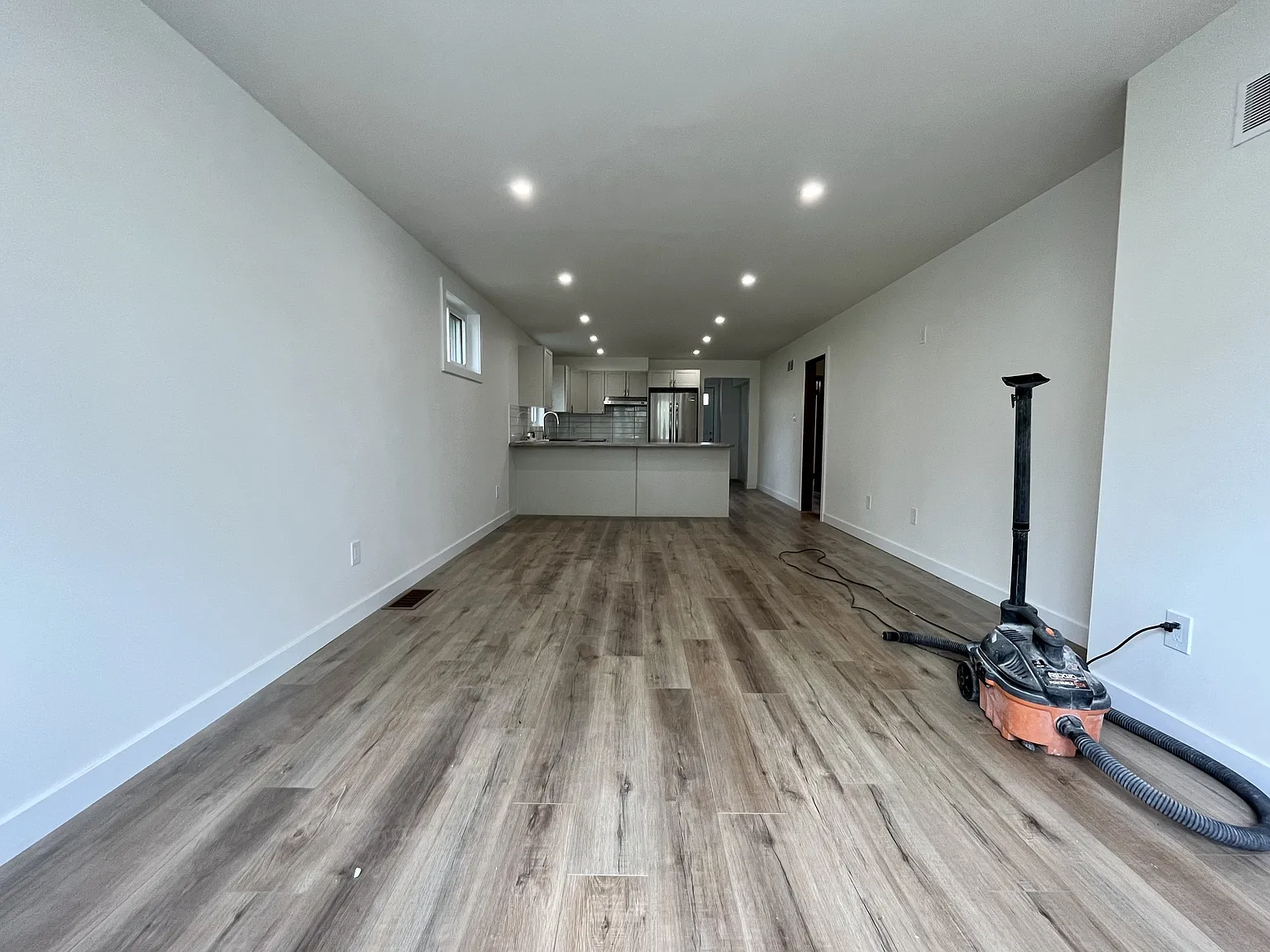 Main Floor - 34 Hodge St Thunder Bay ON P7B 4H1 — Photo 2