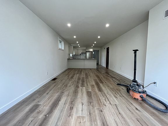 3rd image of 34 Hodge St
