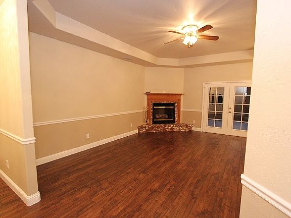 3rd image of 39045 Fair Oaks Dr