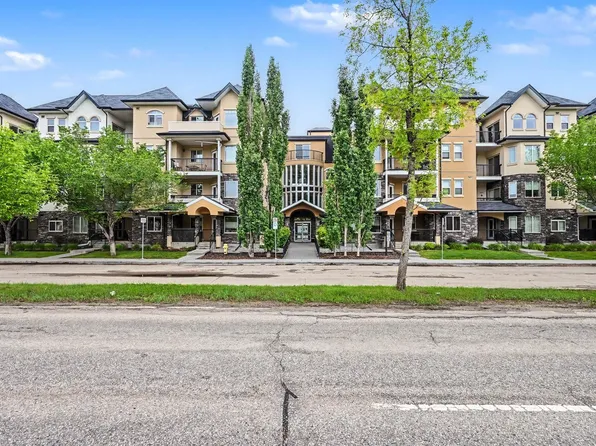 8730 82nd Ave NW #402, Edmonton, AB T6C 0Z1
