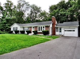 1200 School St, Webster, MA 01570