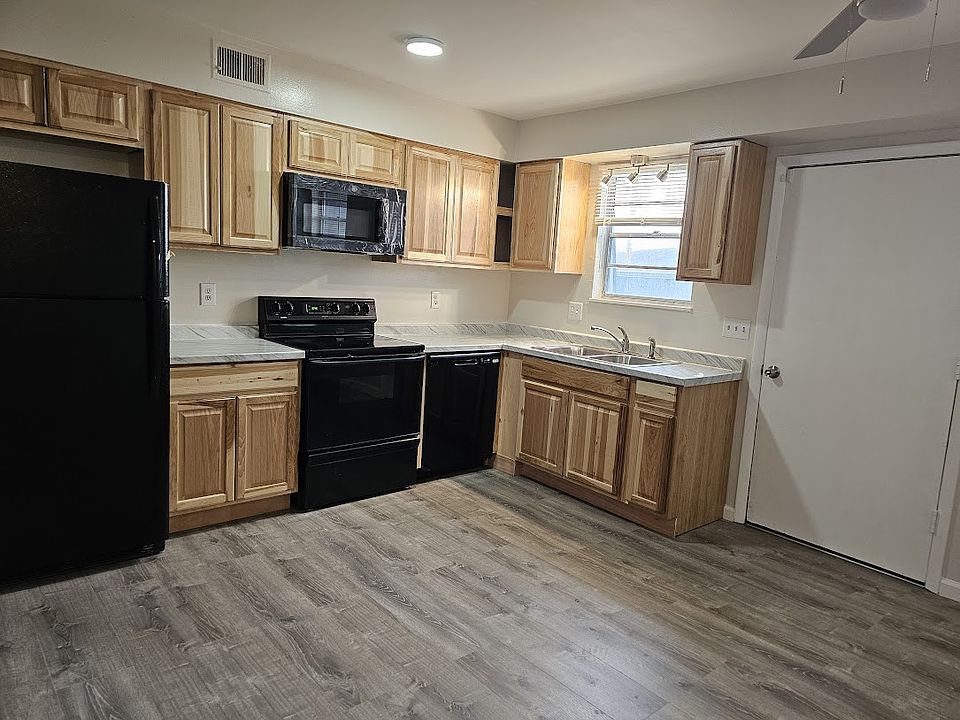 1st image of 329 N Columbine St APT C