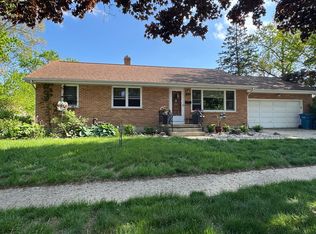 333 Taylor Ave, Bartlett, IL 60103