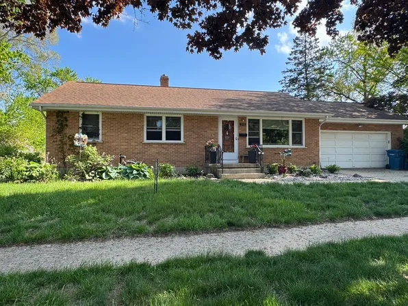 333 E Taylor Ave, Bartlett, IL 60103