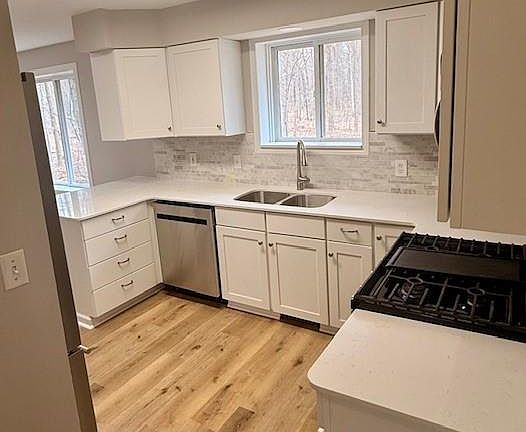 2nd image of 510 E Golden Pond Rd