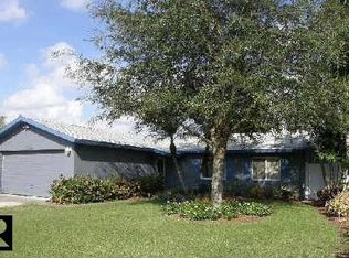 10699 92nd St, Largo, FL 33777