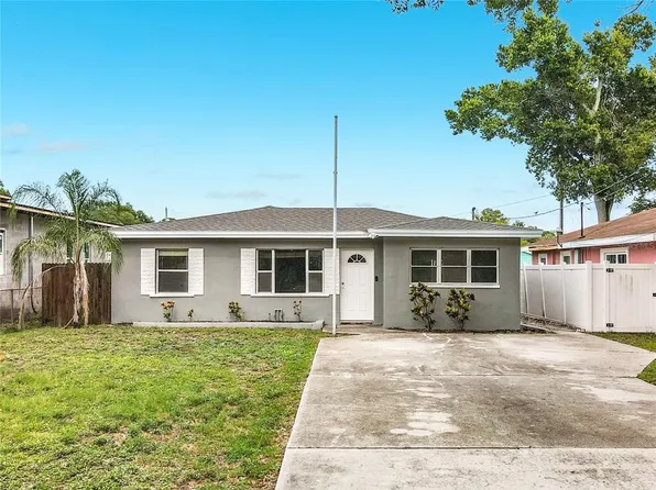 381 69th St N, Clearwater, FL 33764