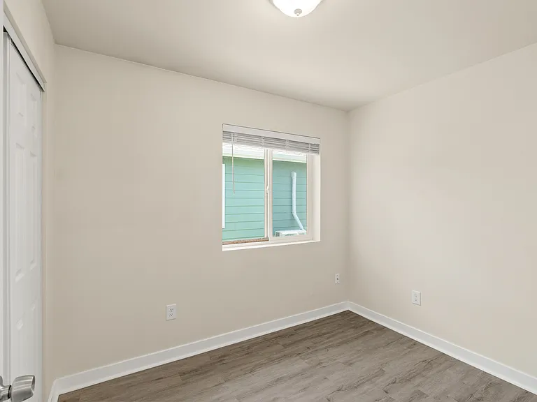 522 W Cushing St #1 — Photo 6