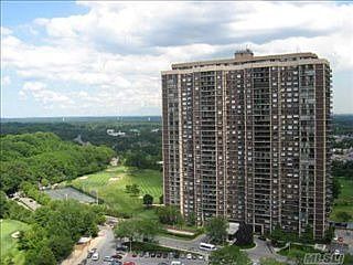 5th image of 26910 Grand Central Pkwy APT 25L