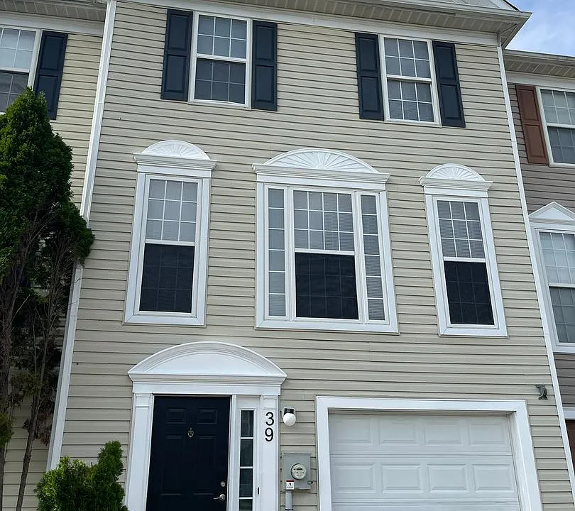 39 Lisa Dr