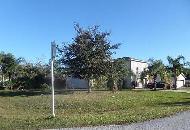 2nd image of 629 Bluebill Ln