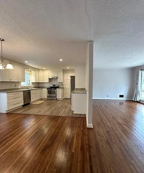 2612 Sheryl Ln — Photo 9