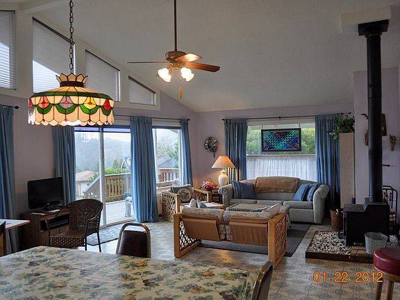 4th image of 1000 Hillsdale St W