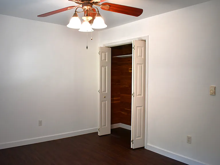 11601 Heron Dr — Photo 9