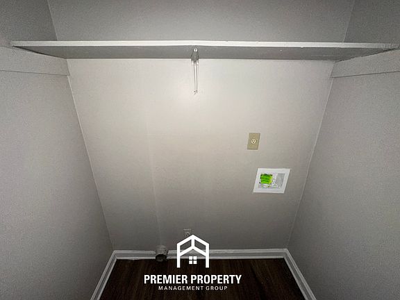 5th image of 5936 Blackrock Ln