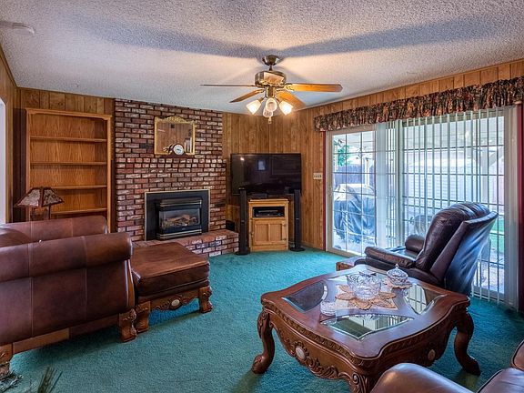 4th image of 2677 W Acacia Ave
