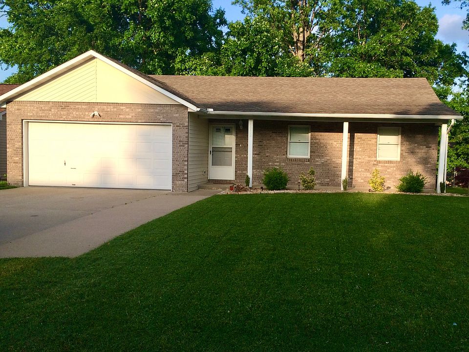 1st image of 1982 Longview Dr