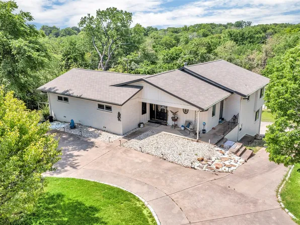 110 Vanshire Rd W, Lakeside, TX 76108