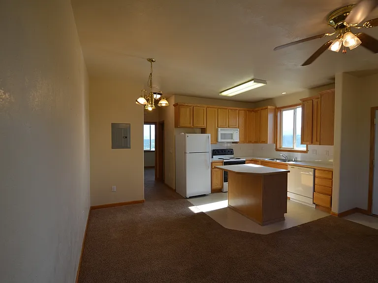 Platte View Dr. 6-Plex — Photo 8