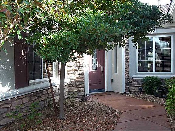 3rd image of 1332 Enchanted River Dr
