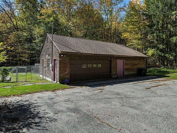 2nd image of 441 Dingle Rd