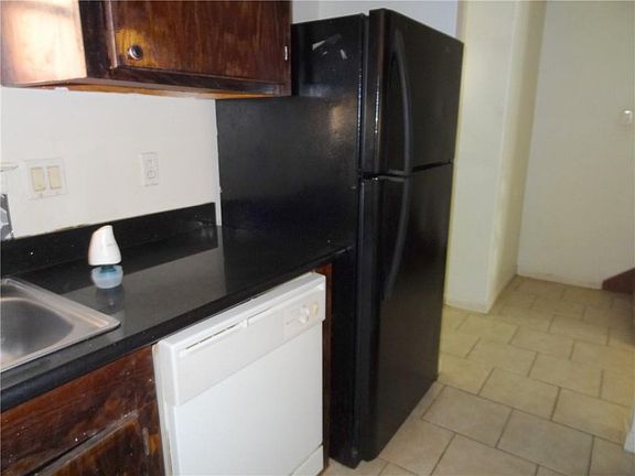 4th image of 3616 Martinique Ave APT D