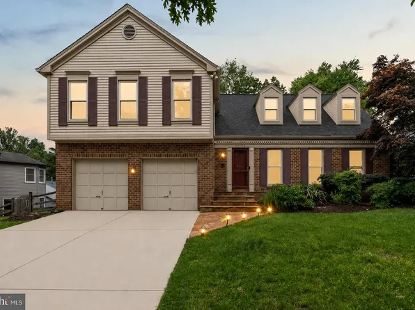 1119 Halesworth Dr, Potomac, MD 20854