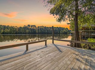155 Meredith Dr, Eutawville, SC 29048
