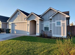 627 SW Mount Hood Ave, Boardman, OR 97818